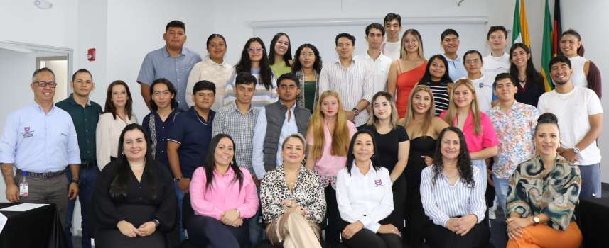 Universidad von Humboldt recibió a 26 estudiantes investigadores de México del Programa Delfín