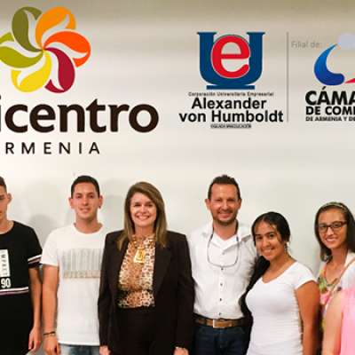 Semillero vocacional de Administración de Empresas realizó visita empresarial a Unicentro